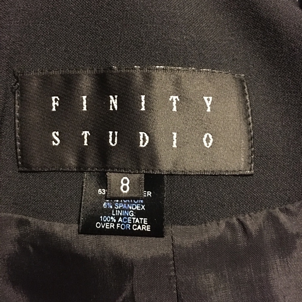 Finity Studio Collarless Full Front Zip Cropped - image 4
